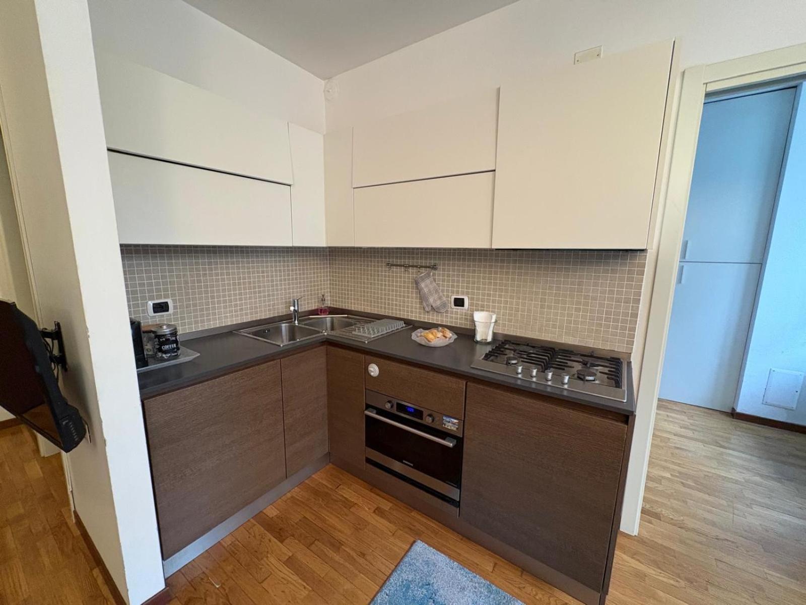 Lillaholidays - Tertulliano 8 Apartment Mailand